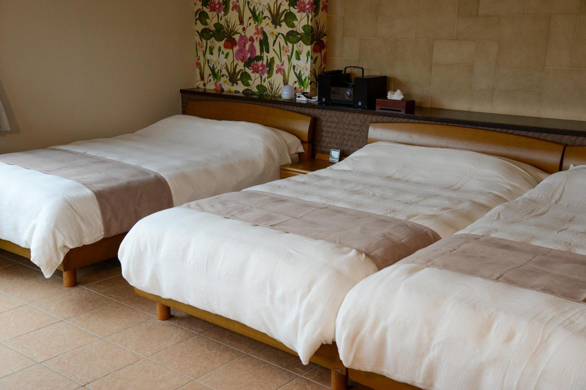 Alaise De Bale Ishigaki Hotel Ishigaki  Bagian luar foto