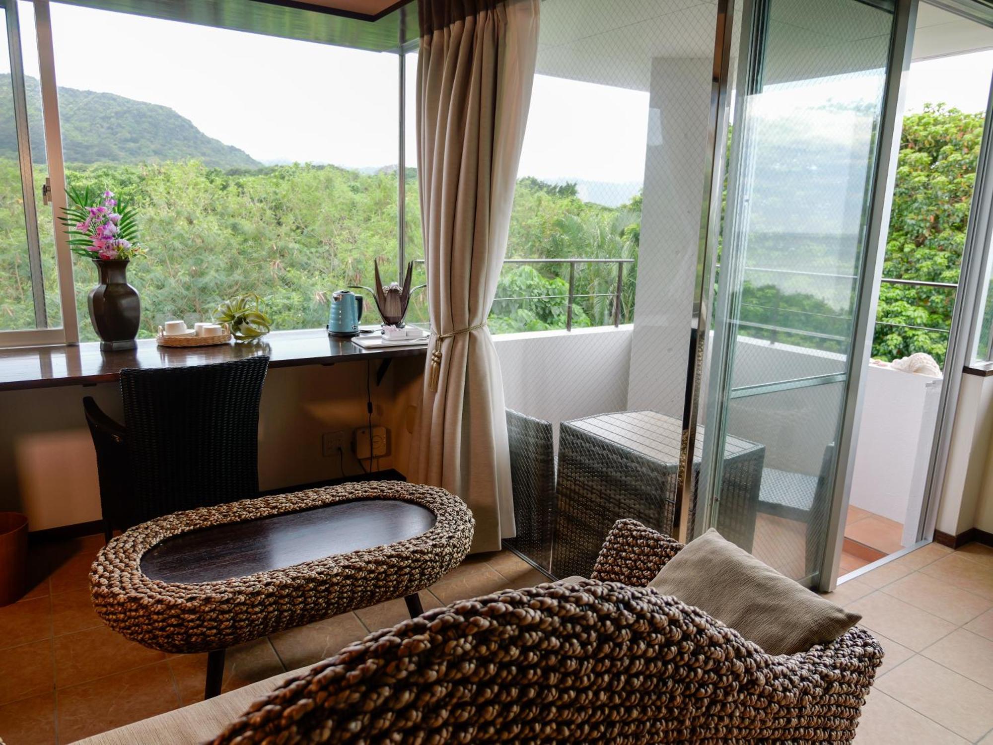 Alaise De Bale Ishigaki Hotel Ishigaki  Bagian luar foto