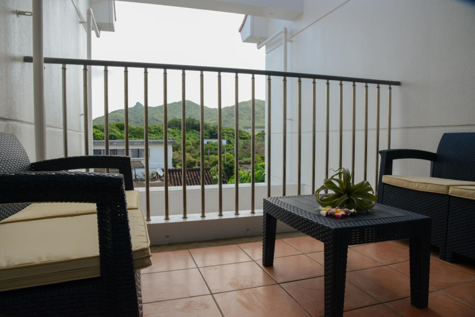 Alaise De Bale Ishigaki Hotel Ishigaki  Bagian luar foto