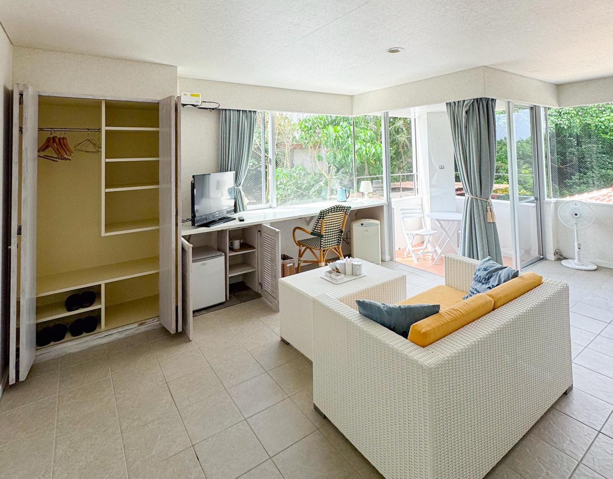 Alaise De Bale Ishigaki Hotel Ishigaki  Bagian luar foto